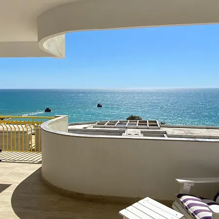 Algarve's Sea View Apartment Portimão